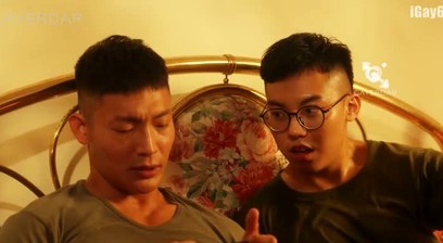 Anh lính nhì địt anh đội trưởng cực sung