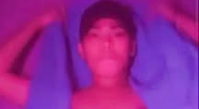 Habang wala pa si Kuya sa Kwarto