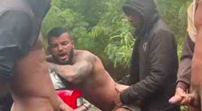 Suruba no mato com negões cariocas