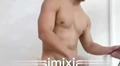 Chinese gym guy cumshot