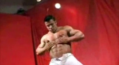 Ricardo Delgado Stripping