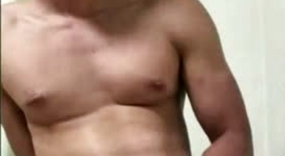 Chinese gym guy cumshot