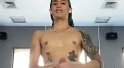 Asian guy gym jerk off