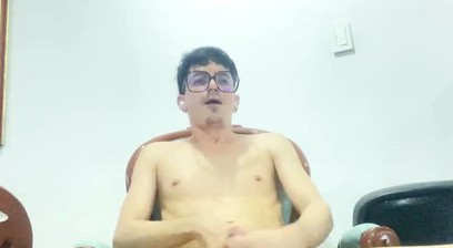 Horny guy wanting someone to suck his dick then he wank his dick part 2