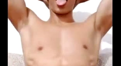 Chinese gym guy cumshot