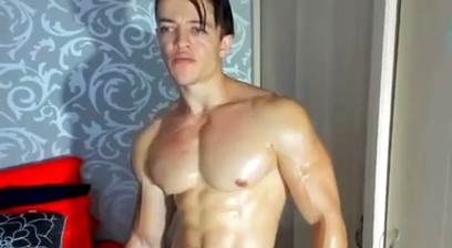 Young Bodybuilder Jacking Off