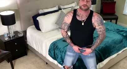 Lying Back Cyrus King Strokes His Dick With Firm Rhythm Until The End!