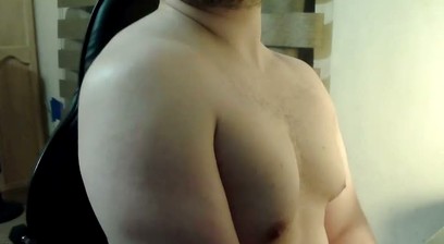 Beefy pecs worship session on cam