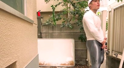 Yoshi Kawasaki jerks his bulge behind fence and blasts load