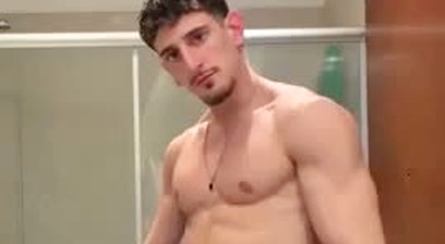 Thick cock cums