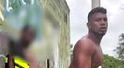 Ai preto! curved BBC fucks in public