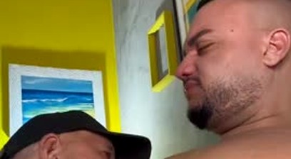 Dogão sucks Betinho Lee nipples 2