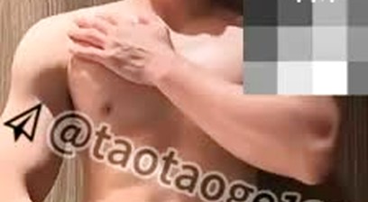 Chinese gym fit man cumshot