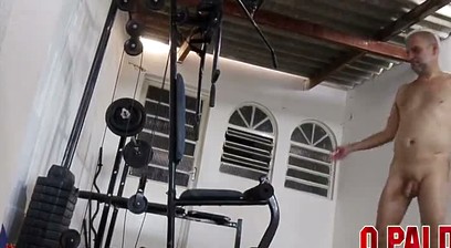 Camera Films Naked Crown at the Gym