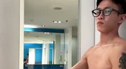 Naughty Asian Hunk Pubic Toilet Cruising